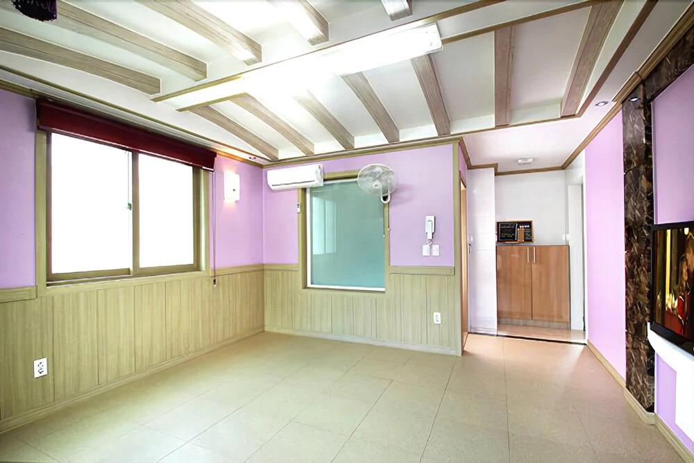 Hwamok Pension