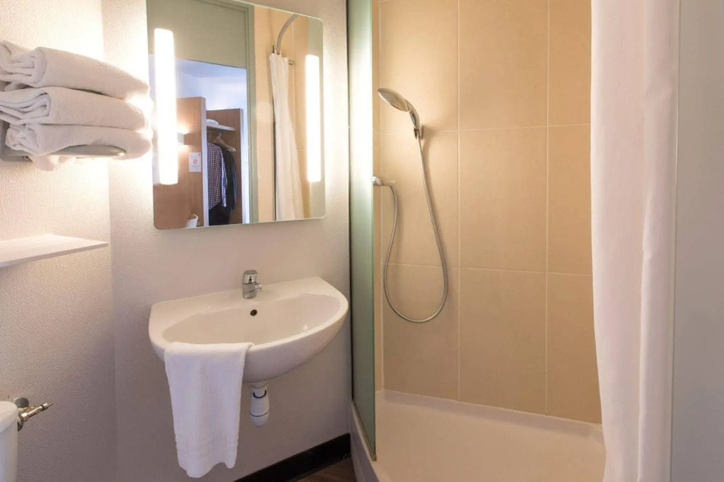 B&B HOTEL Rennes Est Cesson Sévigné 3 étoiles