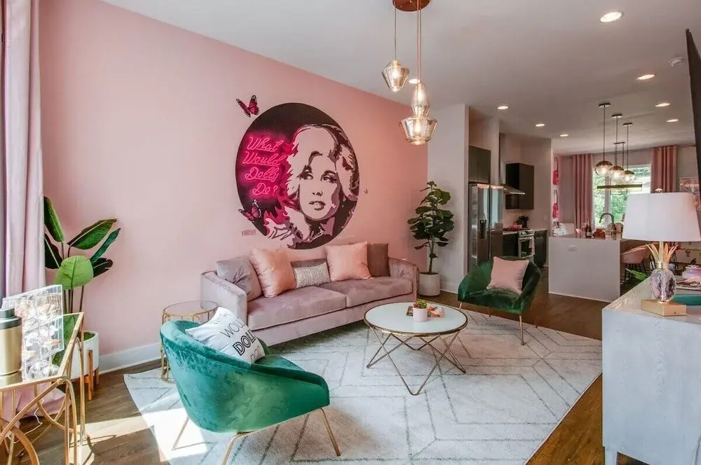 King Queen 2 Homes - 24 Beds City Views