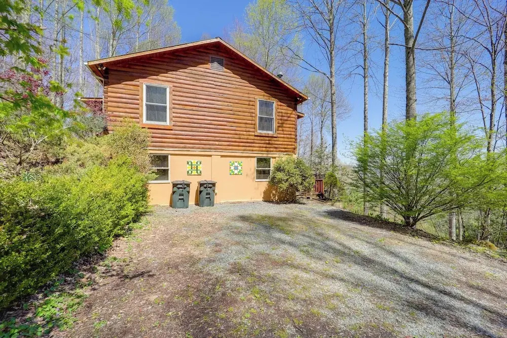 Hike, Sip & Unwind: Mtn-View Gem in Banner Elk