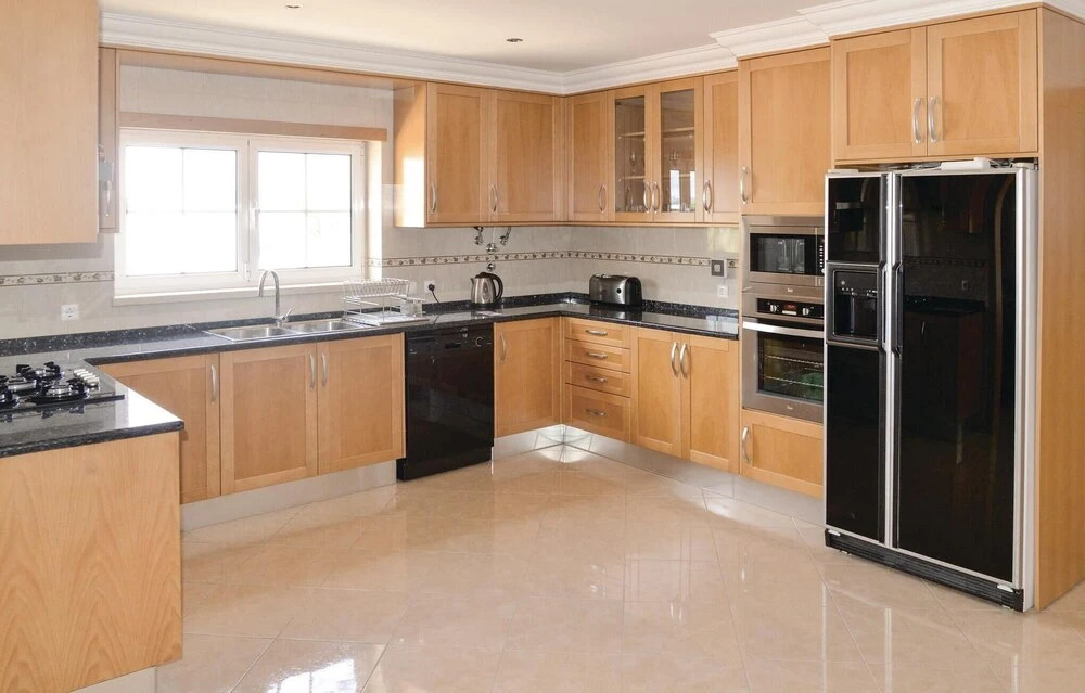 Amazing Home in Miragaia With 5 Bedrooms and Wifi