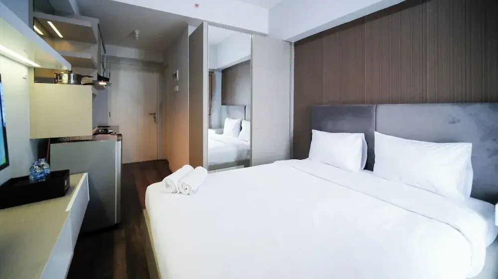 Homey and Simple Studio at Tanglin Supermall Mansion Apartment
