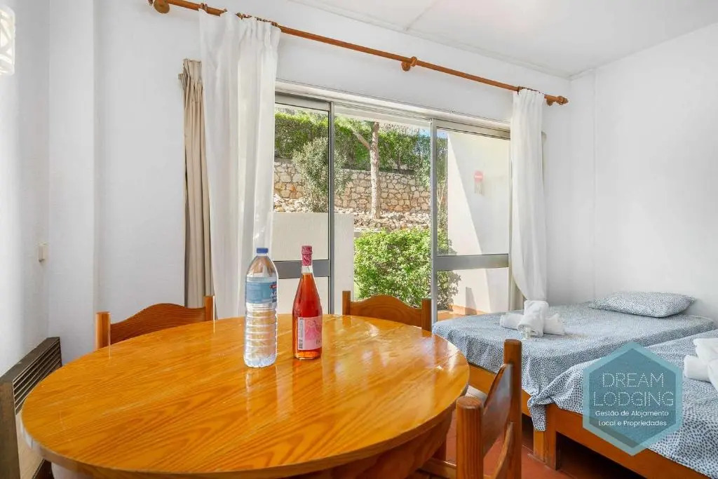 Green 104 - Dream Lodging