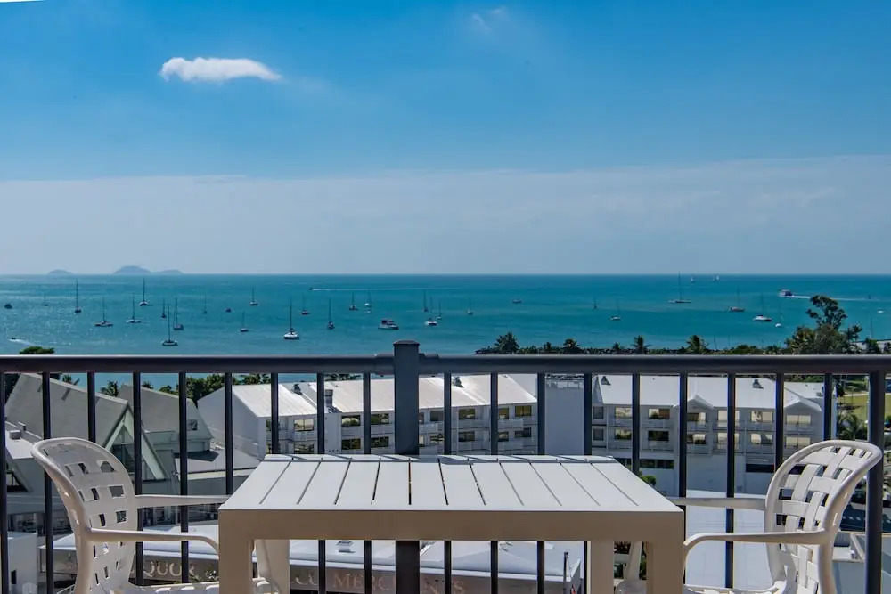 OCEAN VIEWS 16a WIFI POOL & SPA