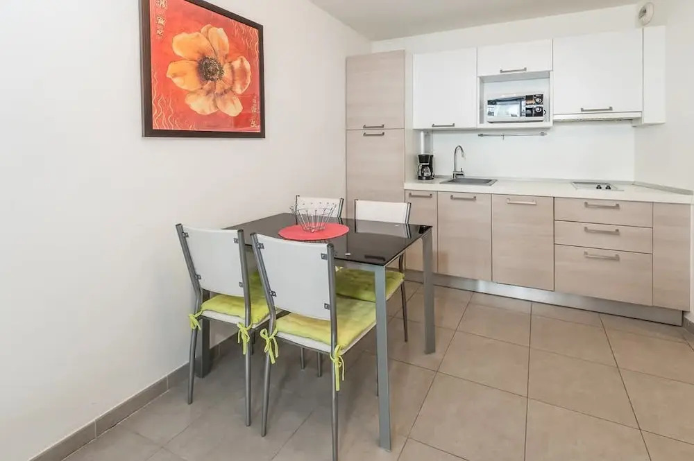Bone Street Apartment