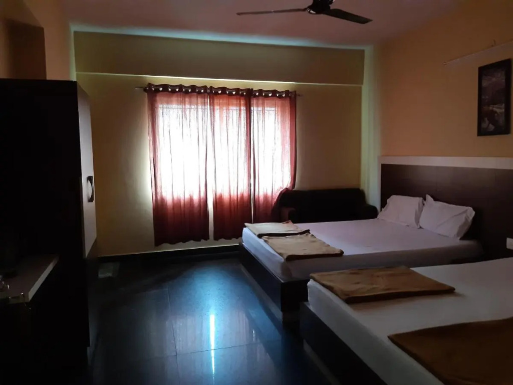 Sapphire Inn