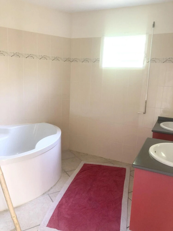 Villa With 4 Bedrooms in Le Gosier, With Wonderful sea View, Private Pool, Enclosed Garden Near the Beach
