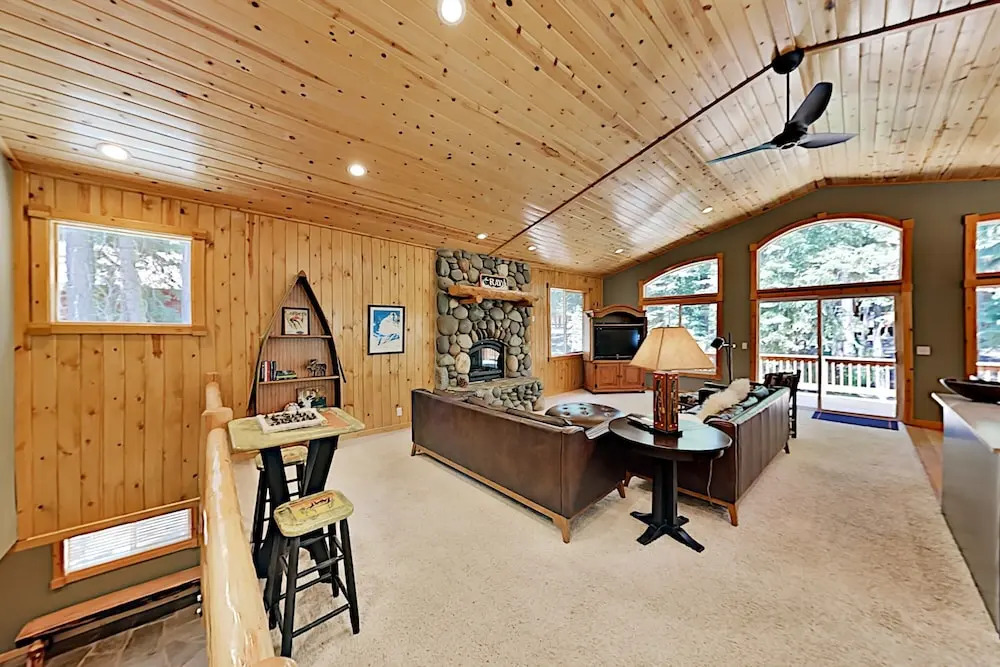 14394 Tyrol Rd Condo