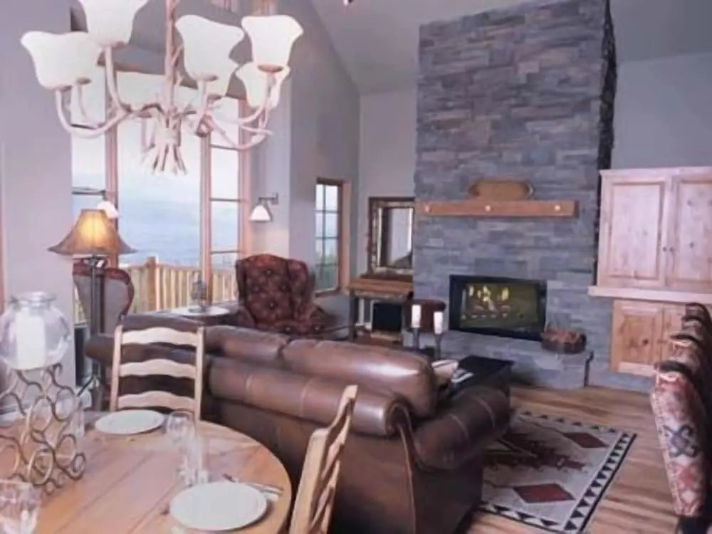 Cabins at Moonlight Mid-Mountain