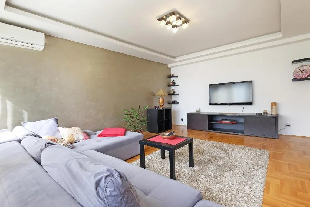 Big Blue Apartment - Belgrade