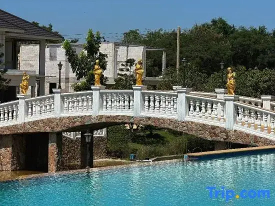 The Lake Venice Villa 12/190