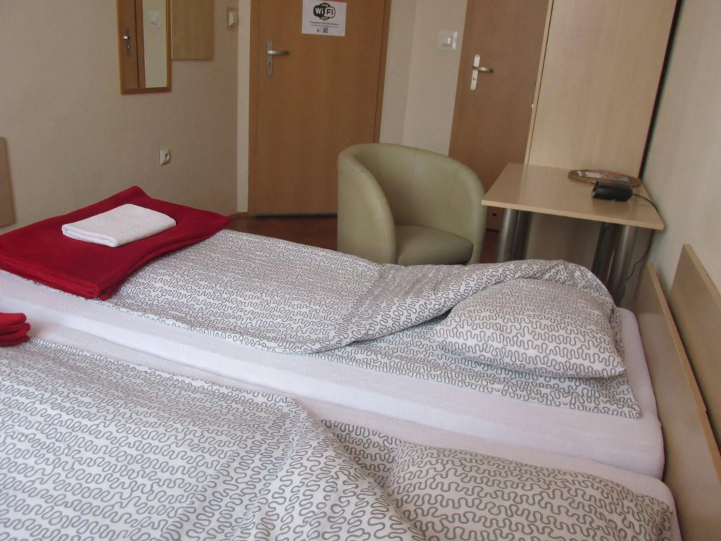 EURO-ROOM