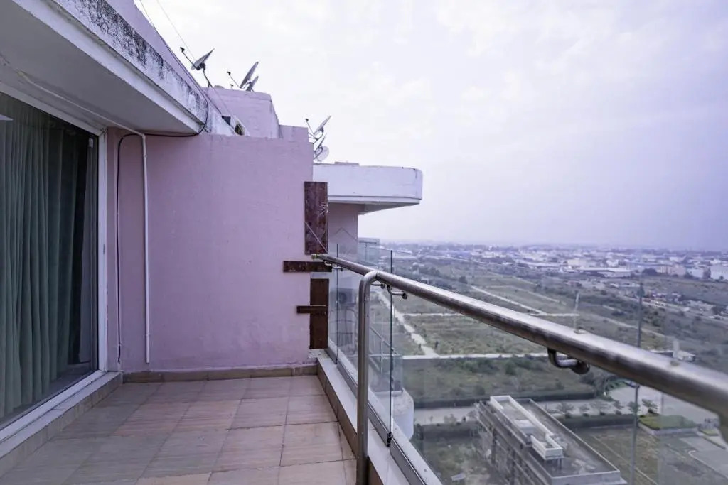 16th Floor 2BHK Fully Furnished Service Apartment