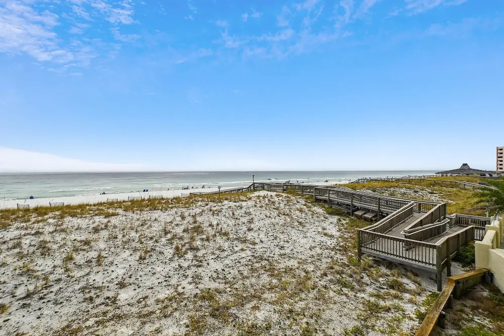 Inlet Reef 102 2 Bedroom Condo by RedAwning