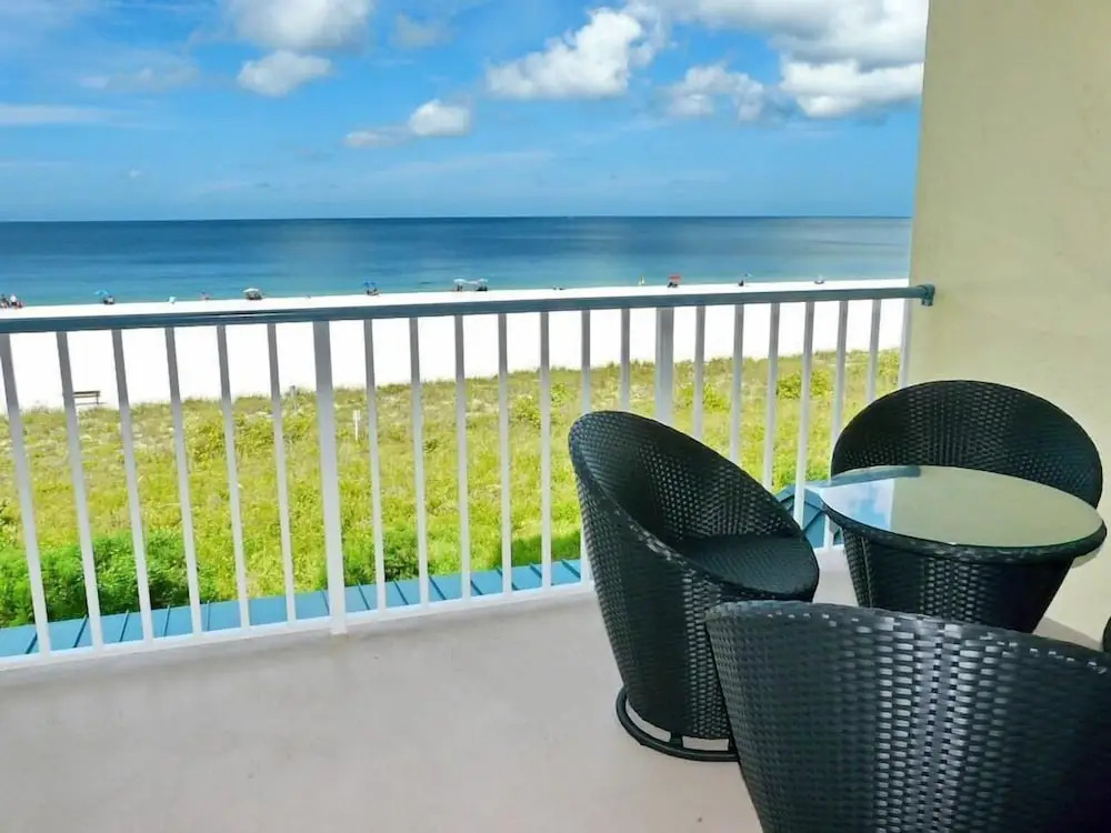 Unique Beachfront Condo With Panoramic Beach View