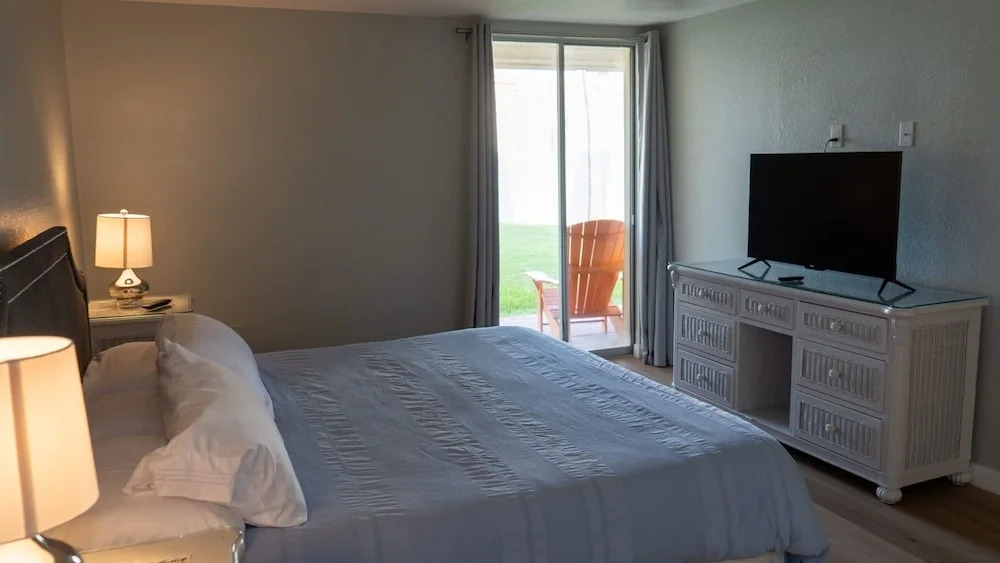 Bahia Mar 112f 2 Bedroom Condo by RedAwning