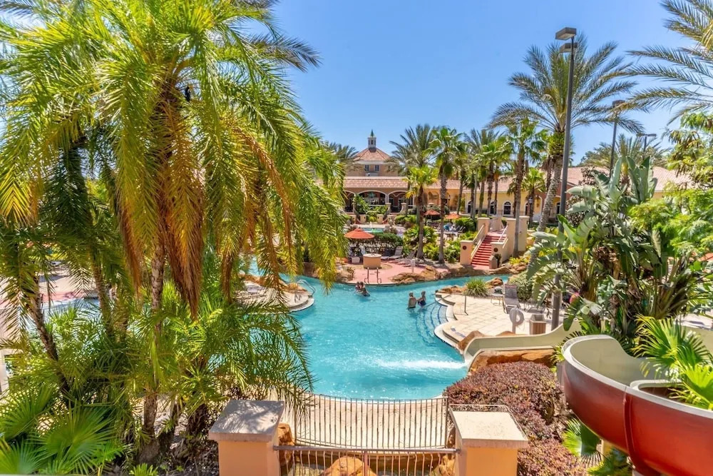 528 Regal Palms