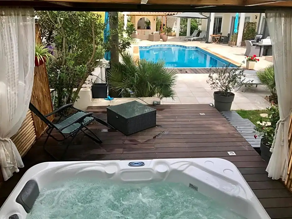 B&B Villa Annabelle (Couples Only)