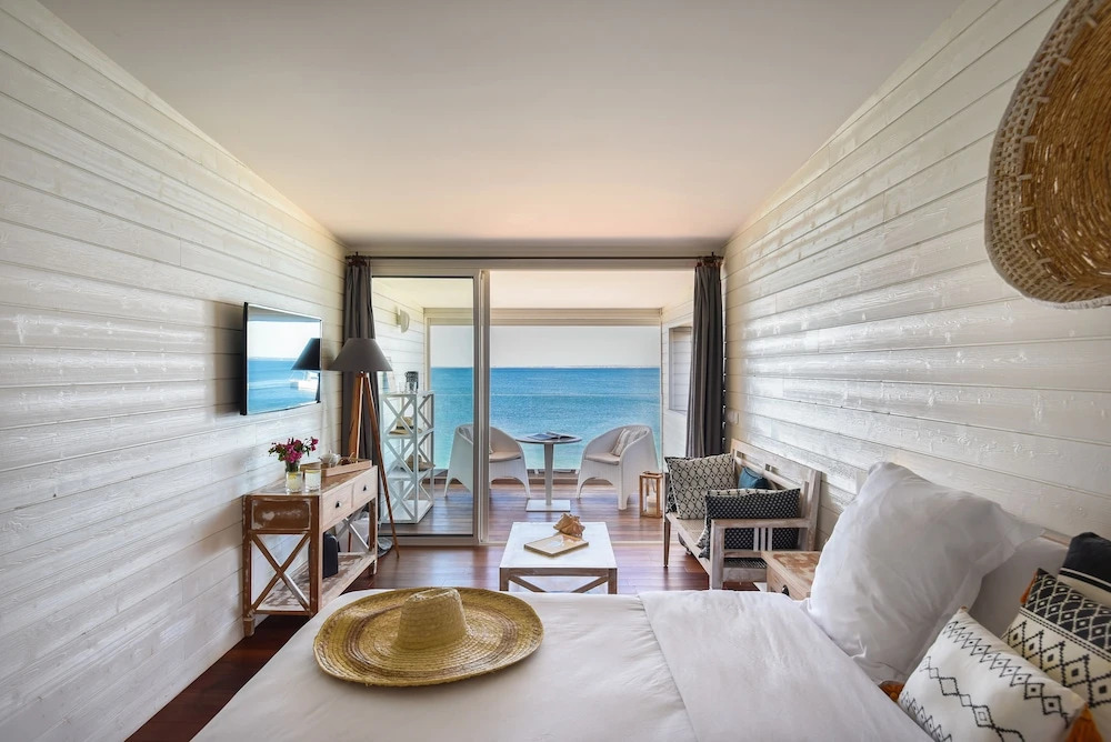 Le Temps des Cerises Hotel Beach
