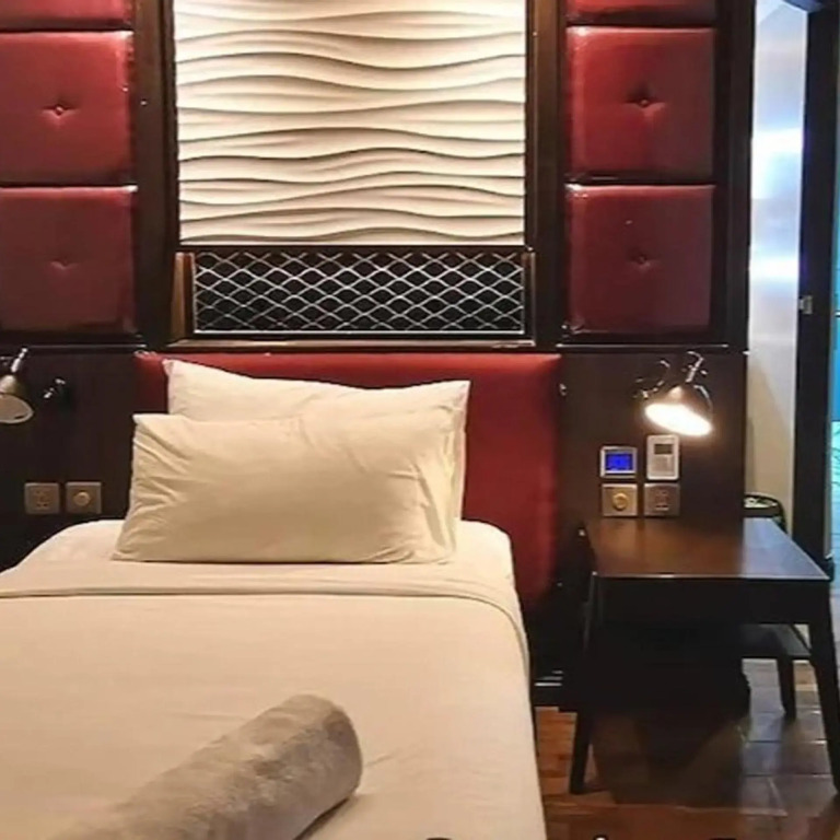 Holatel Hotel Phitsanulok