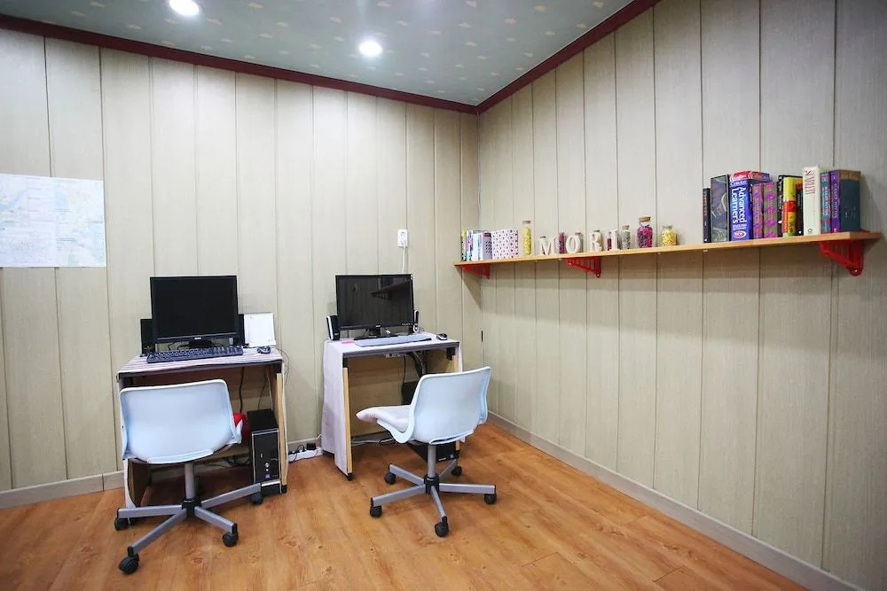 Mori Guesthouse - Hostel
