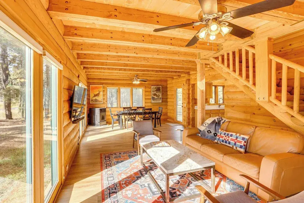5 Mi to Dwtn: Pagosa Springs Cabin w/ Mtn Views!