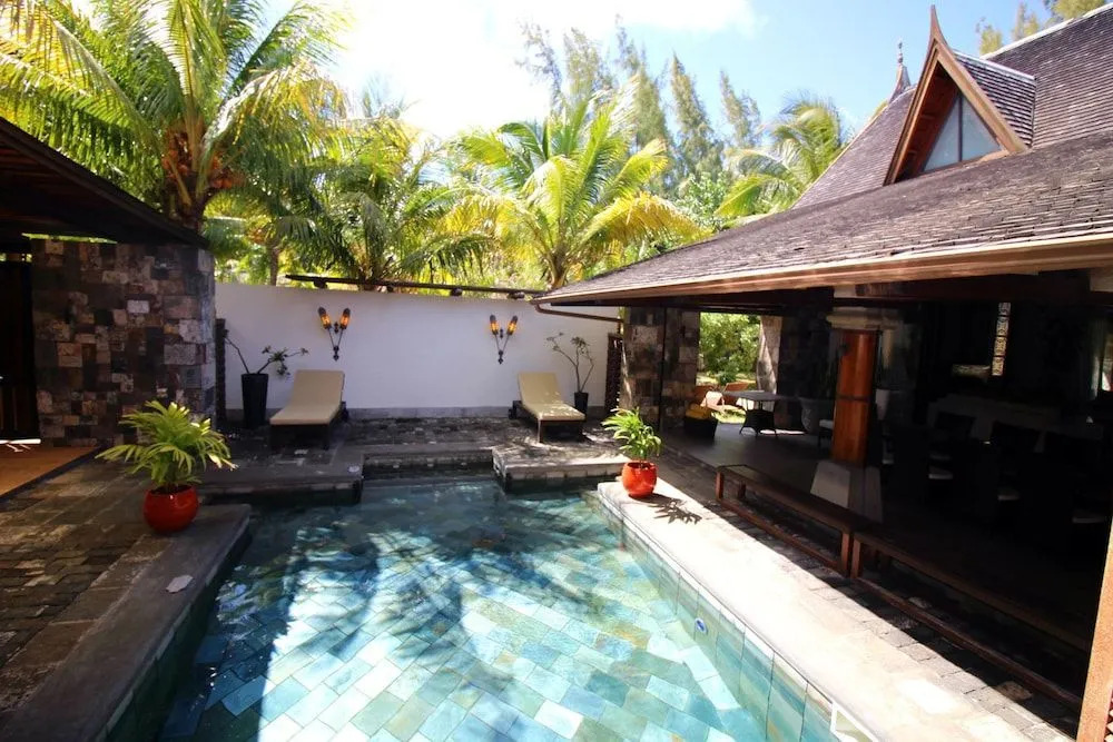 Sankhara Luxury Private Beach Villas