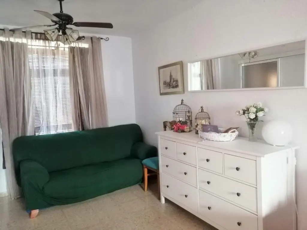 Unifamiliar adosada con 3 dormitorios y 110m2
