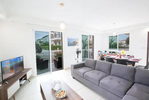 Beautiful 5 Star Holiday Villa in a Prime Location in Paralimni, Book Early To Secure Your Dates, Paralimni Villa 1242