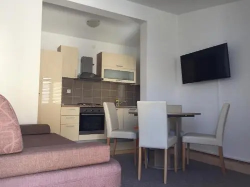 Petros Apartments Pag