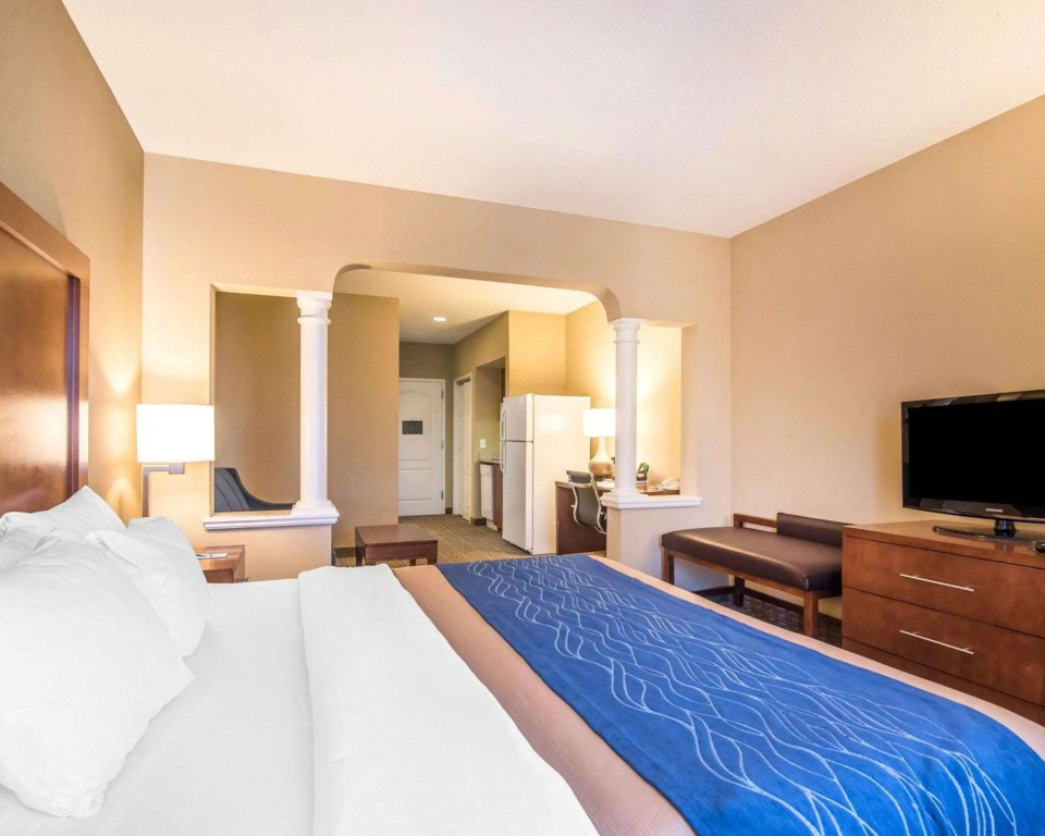 Comfort Inn & Suites Dover-Portsmouth