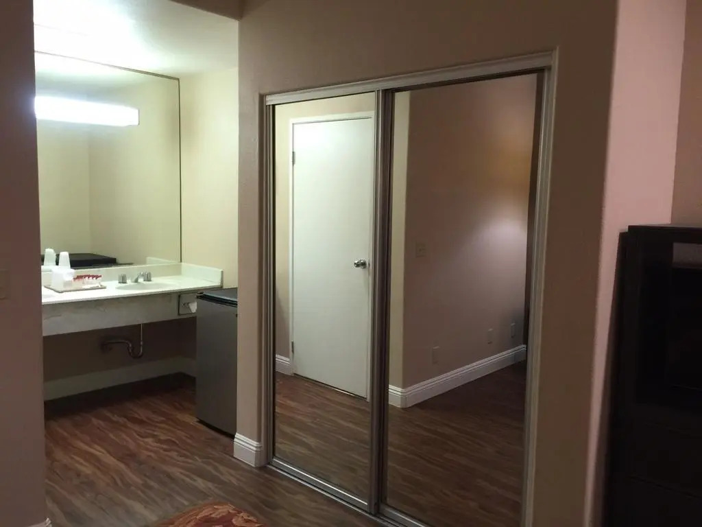Cali Inn