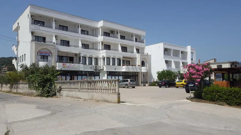 Apartments & Studio Haxhibeti