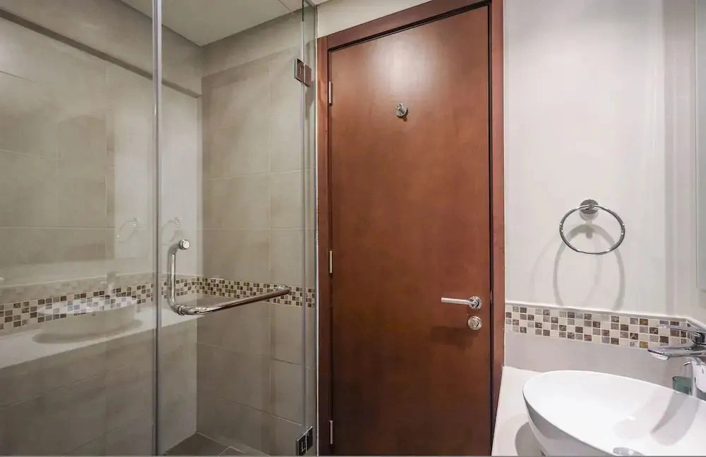 Elite LUX Holiday Homes - Canal View 2bhk in Prime Business Bay Dubai