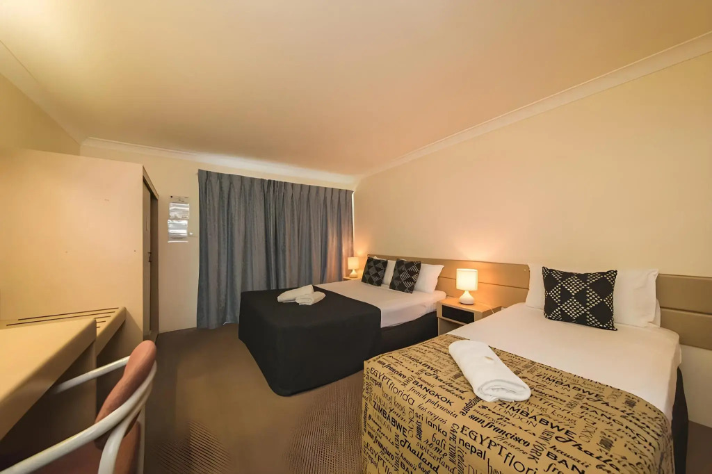 Hampton Villa Motel