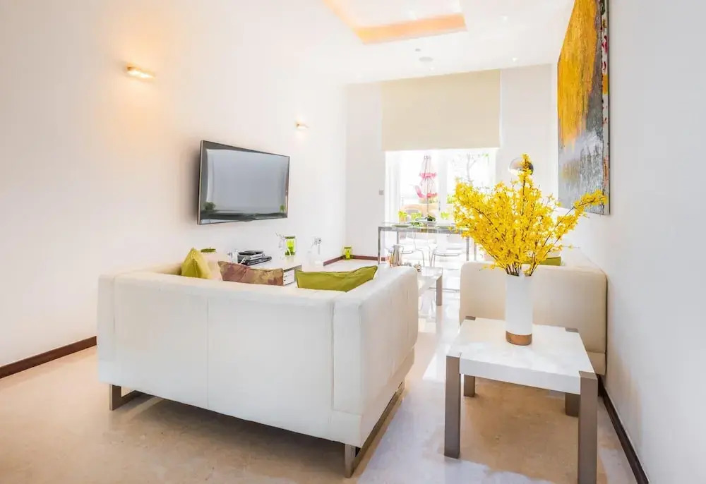 Exquisite 2BR w Exclusive Beach Access at the Palm