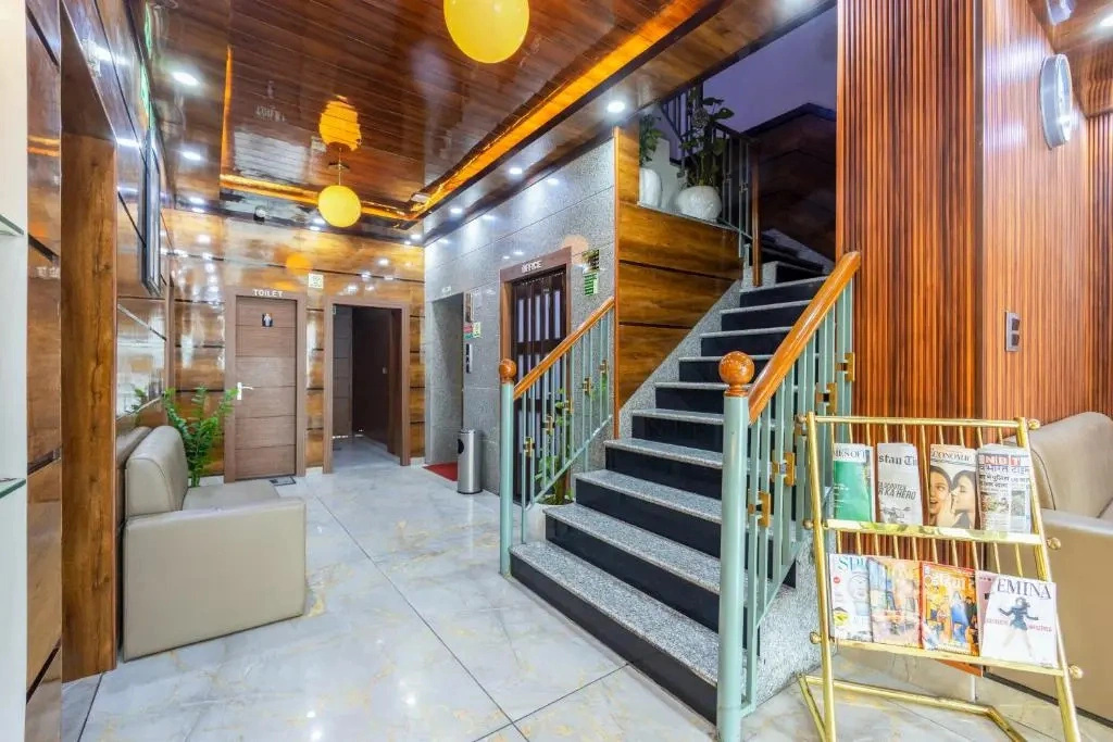 OPO Essential RODALI , Karol Bagh