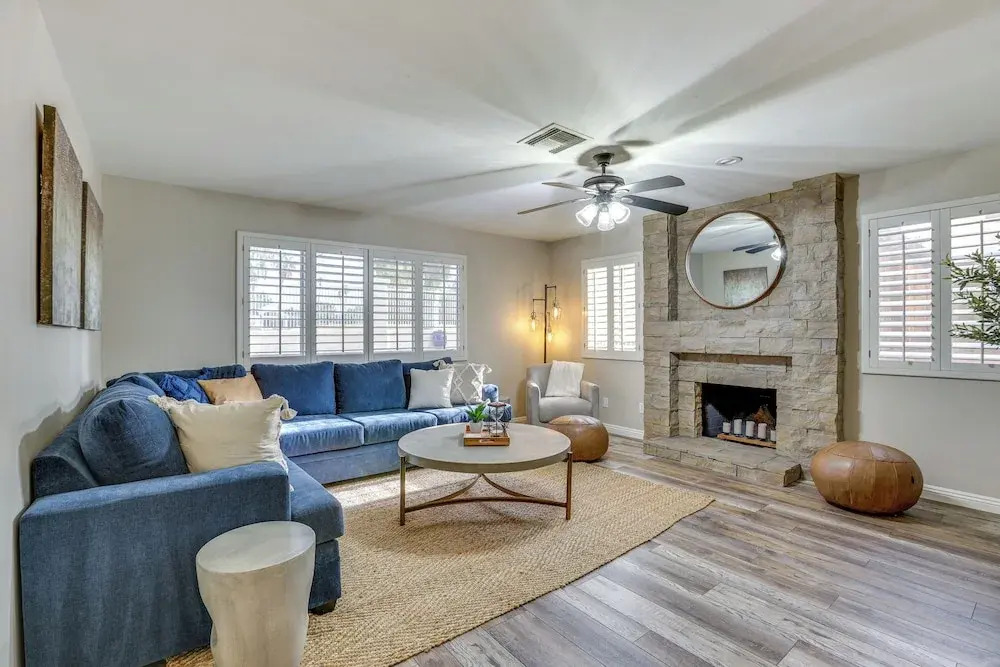 Pool, Golf Course Views: Desert Oasis in Glendale