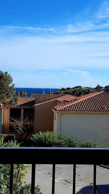 Apartment With one Bedroom in Les Issambres , With Wonderful sea View, Shared Pool, Furnished Terrace - 100 m From the Beach