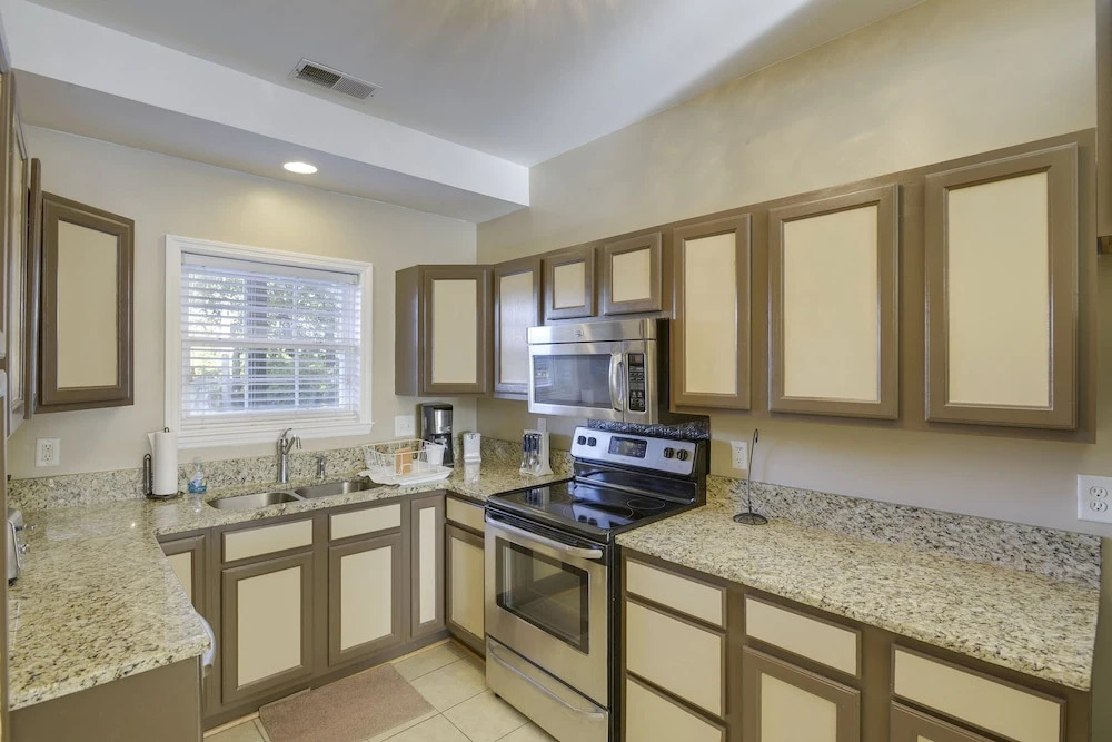 Carolina Waterfront Rentals - Arco - 3 Br townhouse by RedAwning