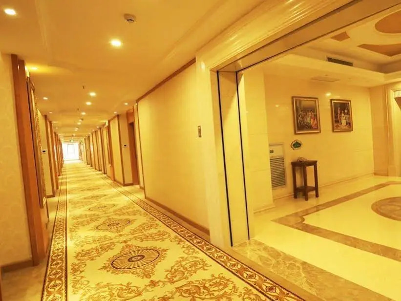 Vienna Hotel (Shenzhen Guanlan Guohuyuan Branch)