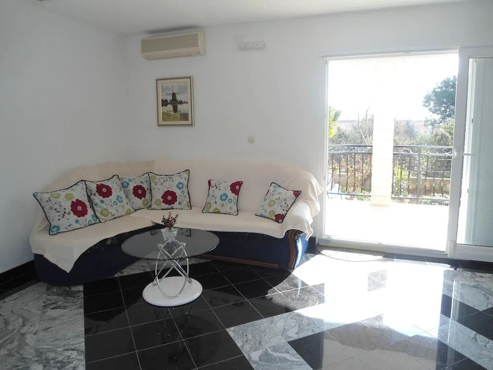 Apartments Slavica Trogir