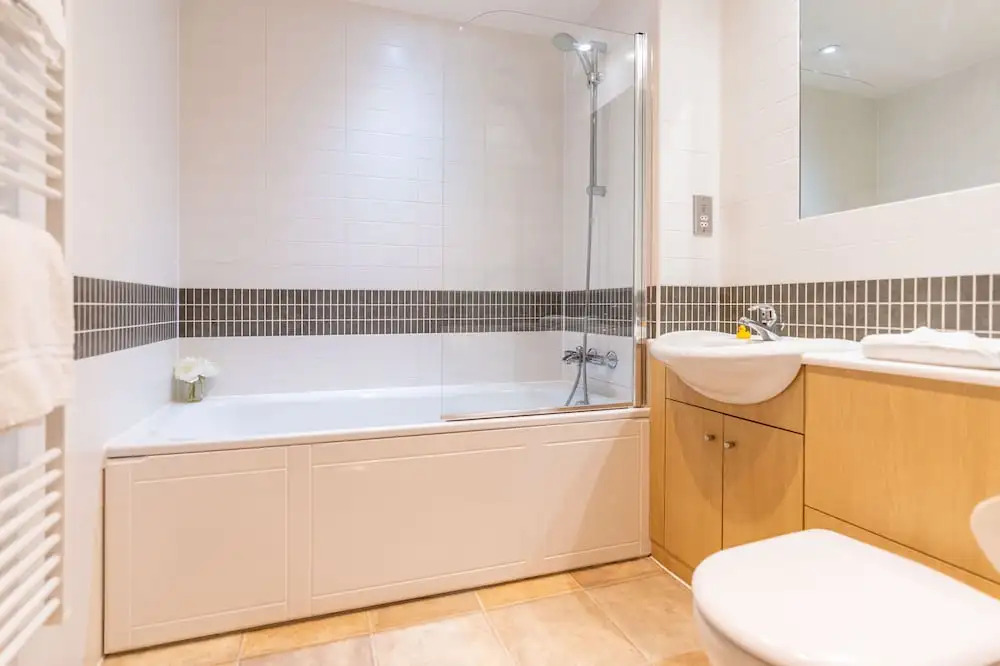 Cotels at Vizion Serviced Apartments, Superfast Broadband, Central Location, Free Parking, Fully Equipped Kitchen