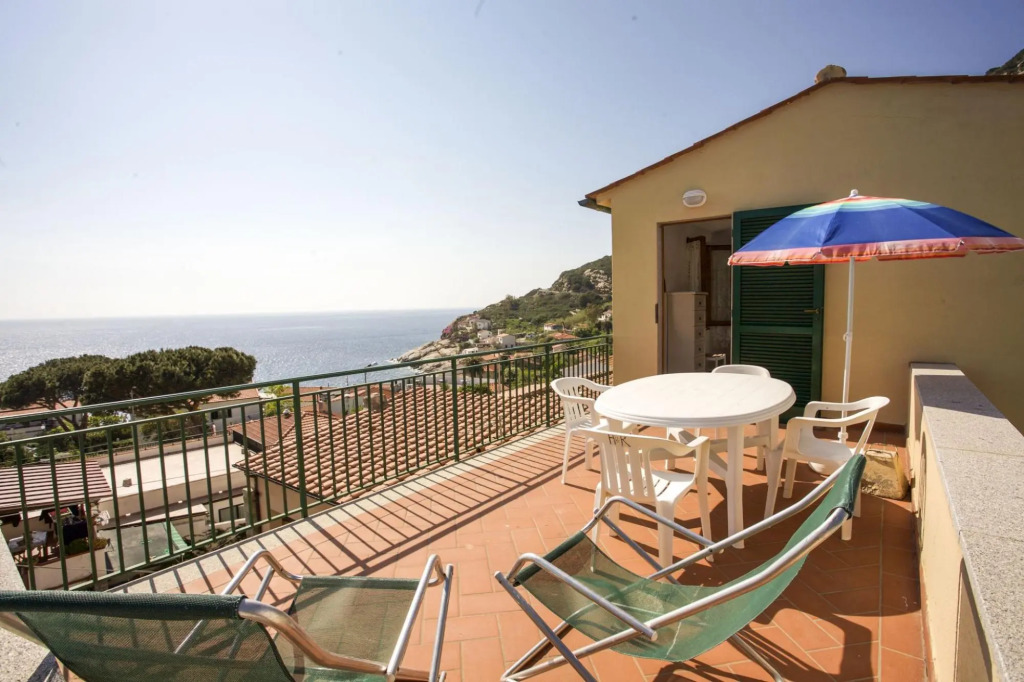 Villetta La Terrazza 4/6 Beds with wonderful view of the sea of Chiessi-VILLETTA LA TERRAZZA
