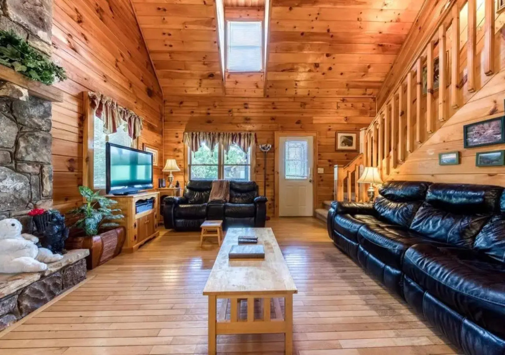 Arrowhead Log Cabin Resort Papaws Bear Den Cabin - by TS