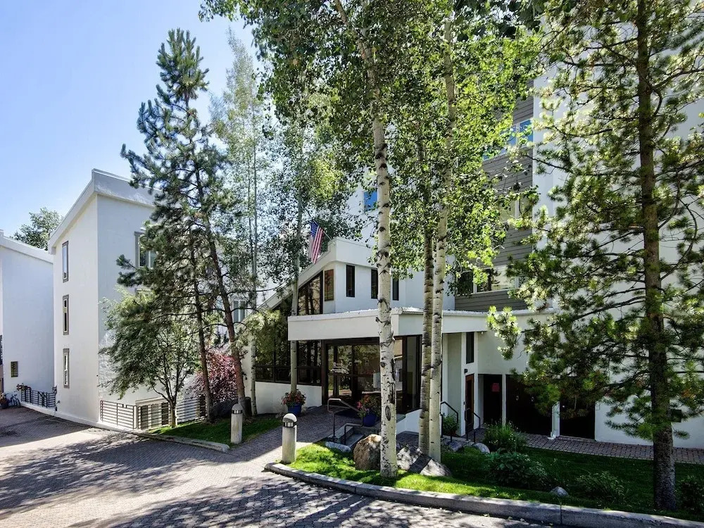 Tree Top Condo