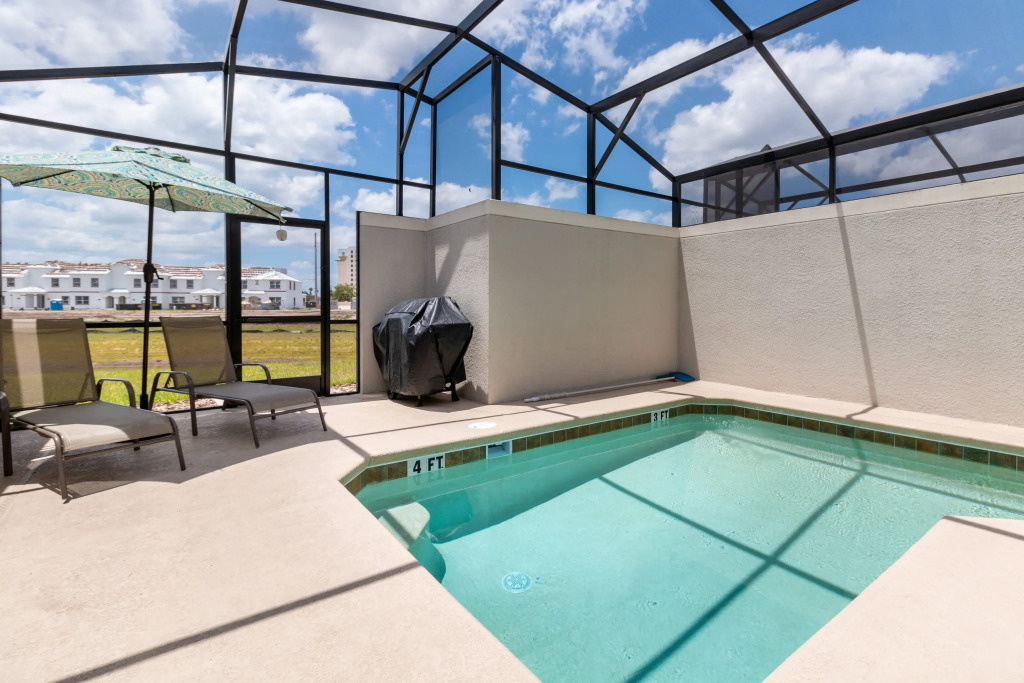 4 Bedrooms 3 Bathrooms Storey Lake 4829 Rc