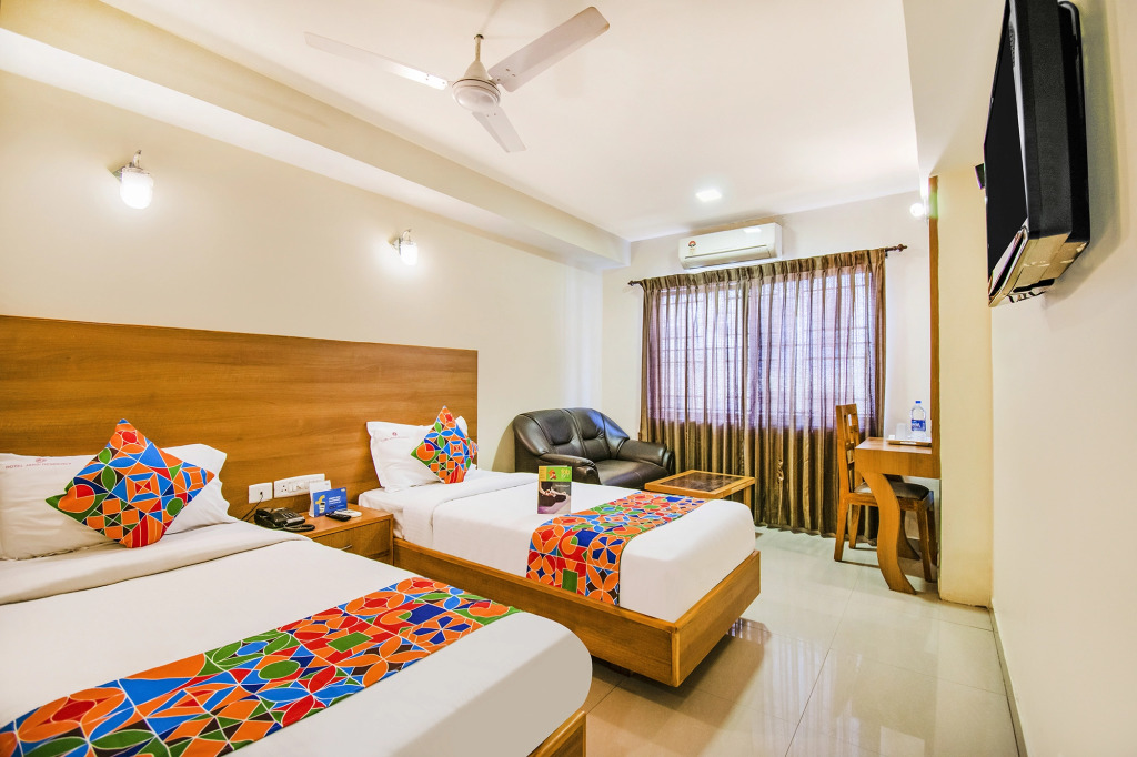 FabHotel Jansi Deluxe - Nr Gandhipuram Bus stand