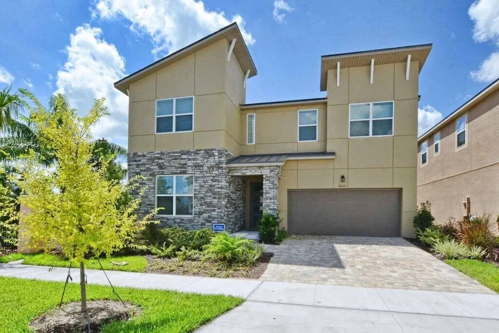 Solara - 9 Bedrooms House W/Pool-8102sa