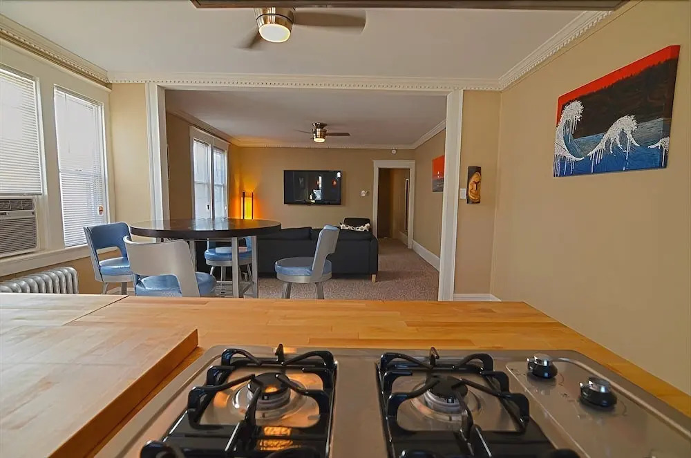 943 Asbury Ave #350045 2 Bedrooms 2 Bathrooms Apts